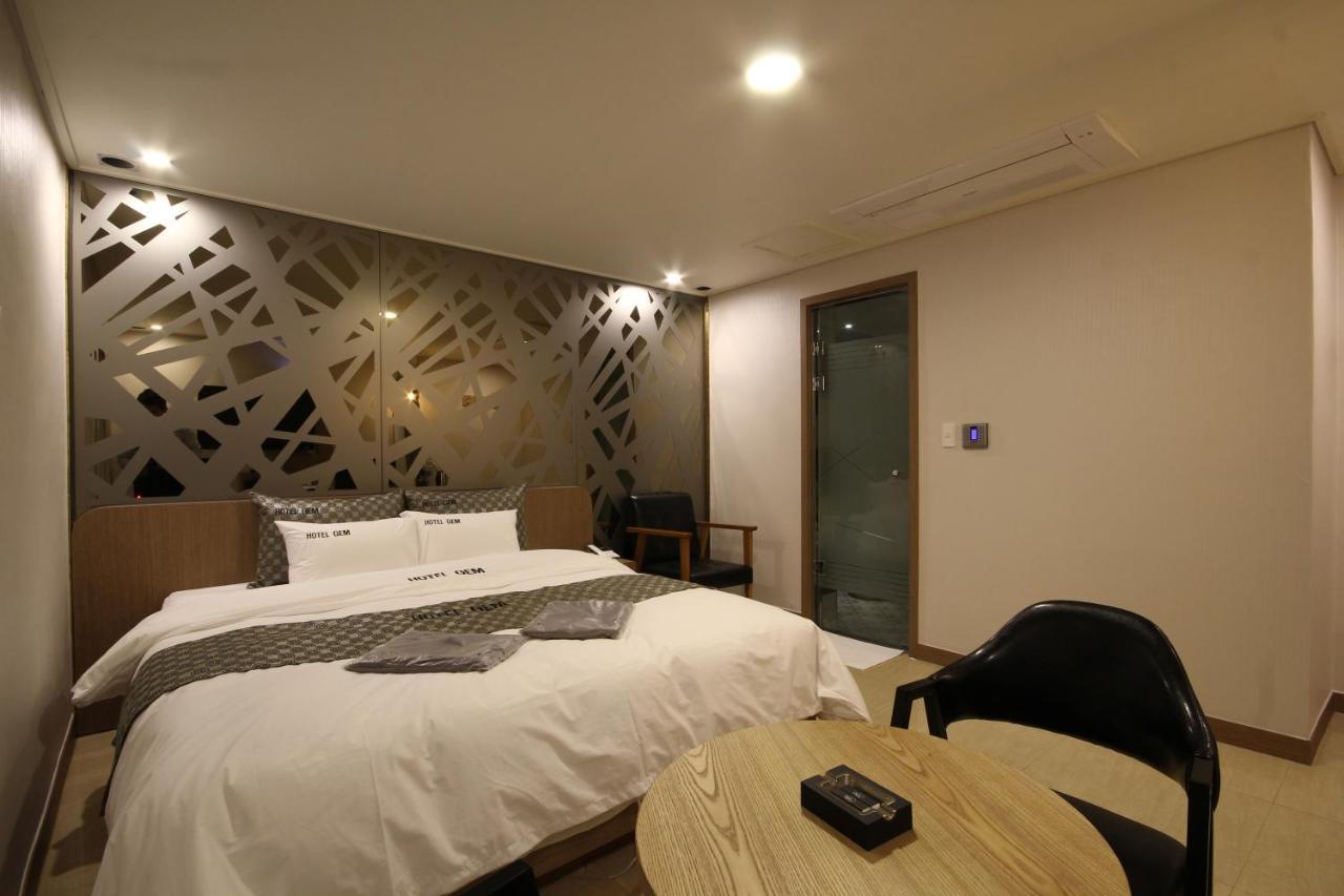 Hotel Gem Пусан Екстер'єр фото